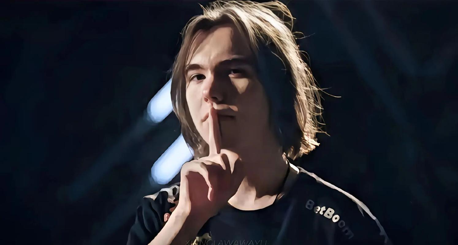 曝Gen组建超豪华银河战舰，管泽元锐评：我的妈，这还不强？