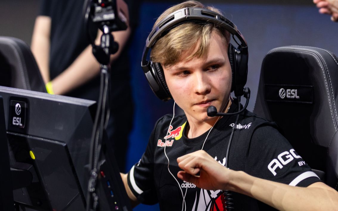 TES提前两轮成为2024LPL夏季赛第一支晋级登峰组的战队！