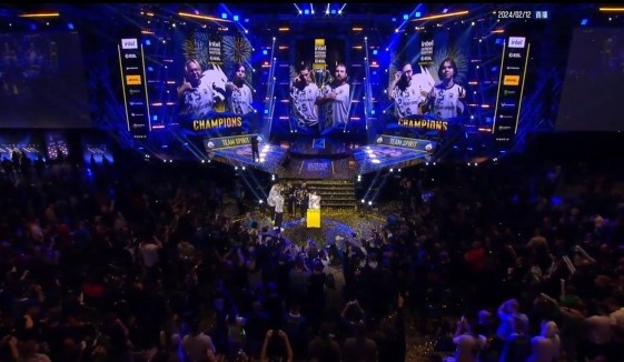 PO8 Maokai的老树与缠绕的根 Yuanyue Jax的离谱传送被融化 Weibo Gaming 取得领先