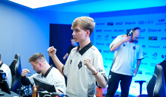 ON ：很久没打比赛觉得会手生，但没想到这么轻松就拿下了~